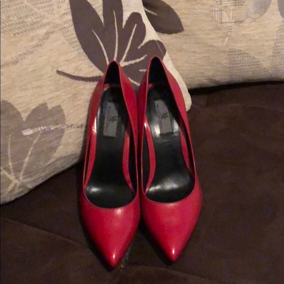 Hot Red leather heels-Mint Condition - Picture 3 of 4